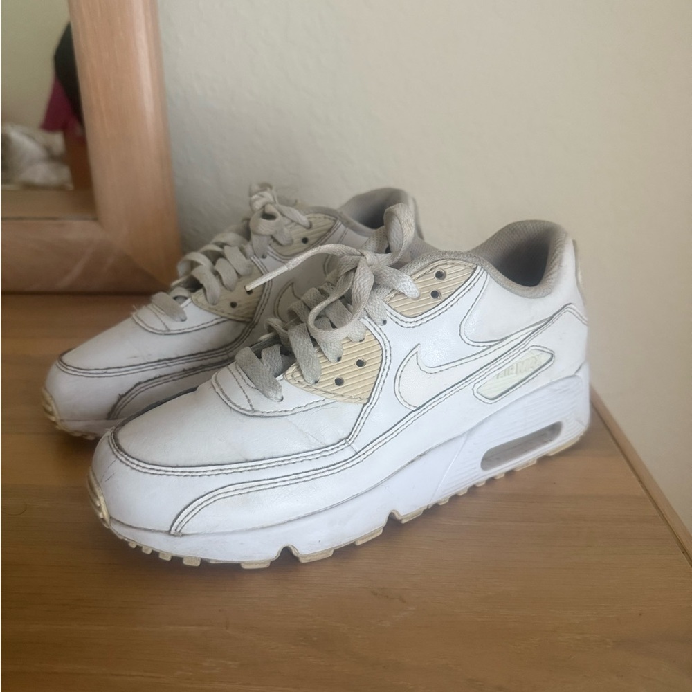White Nike AirMax 90’s